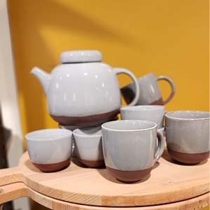 Soft Red Clay with Grey Glaze – Kinta