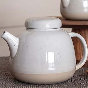 Theepot XL Soft Cer white Glaze with Dots 1400ml - Kinta